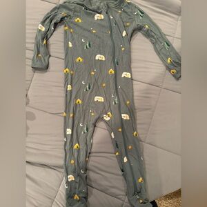 Kyte Baby Zippered Romper in Camping - 3T